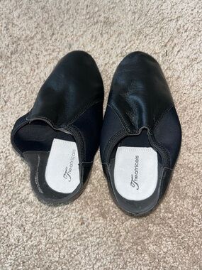 Theatricals Women’s Black Slip-On Dance Jazz shoes